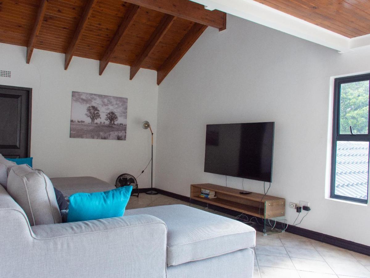Zwelakho Furnished Apartments The Cube Johannesburg Dış mekan fotoğraf