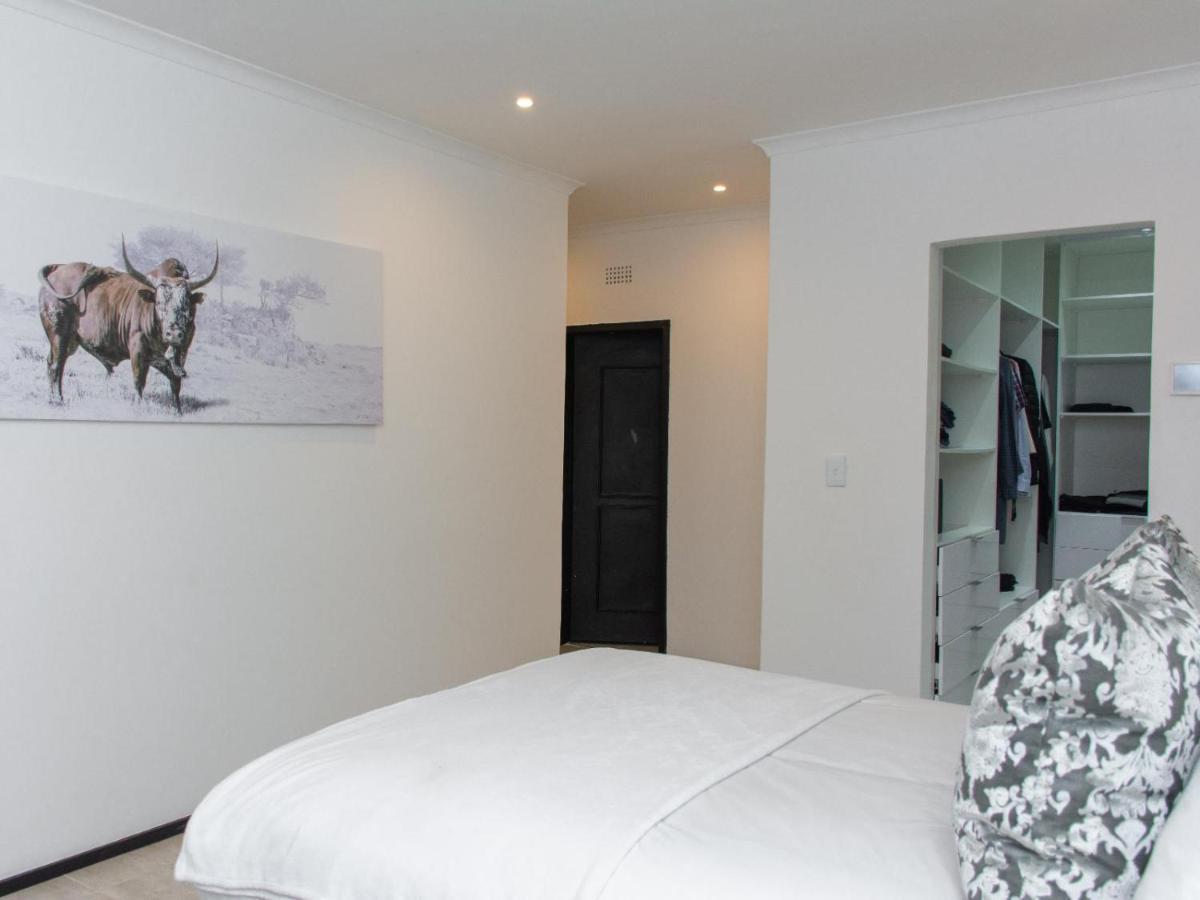 Zwelakho Furnished Apartments The Cube Johannesburg Dış mekan fotoğraf