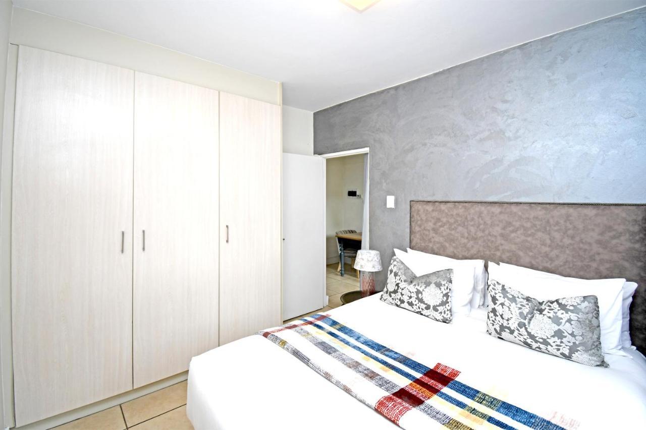 Zwelakho Furnished Apartments The Cube Johannesburg Dış mekan fotoğraf