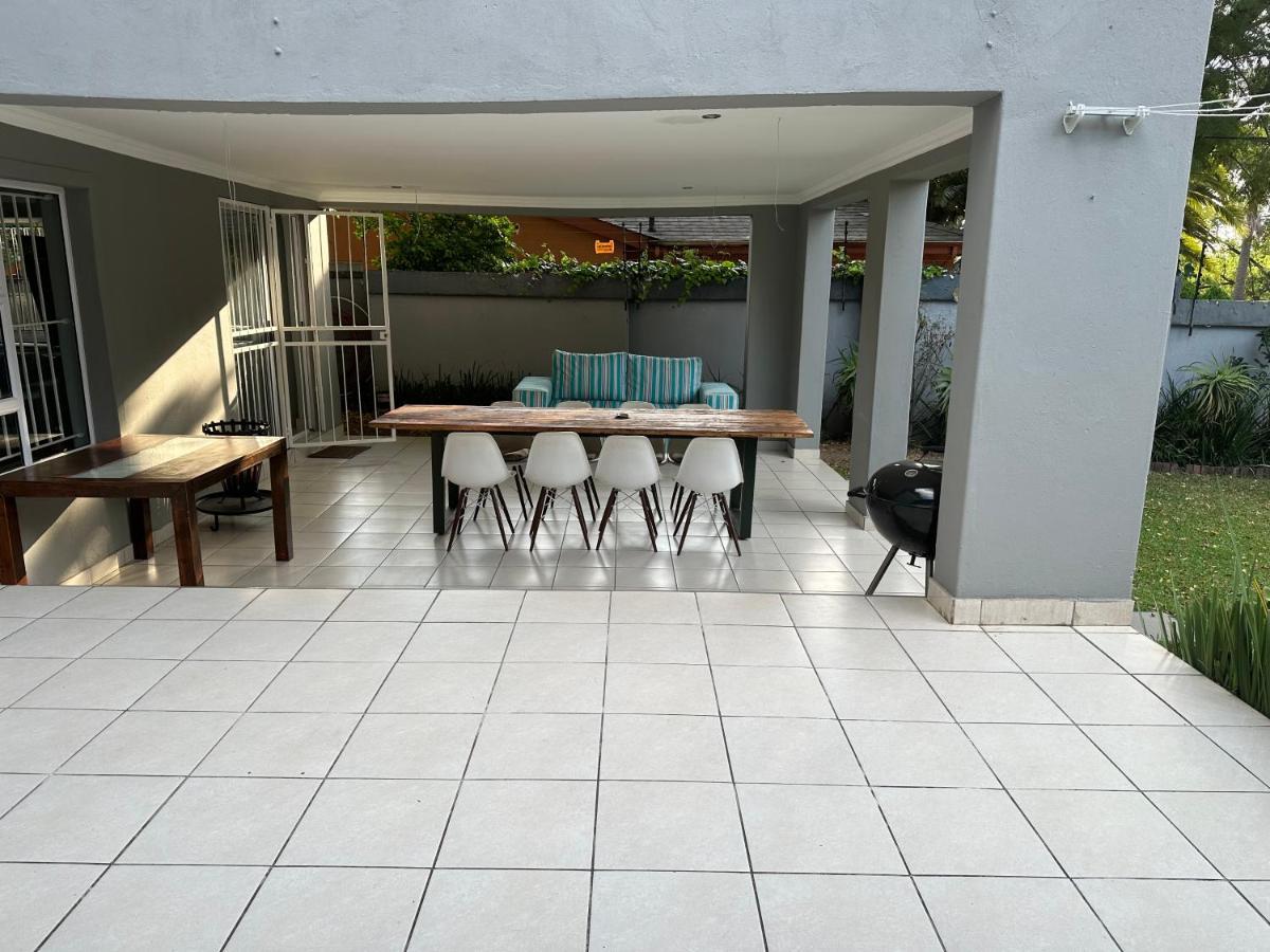 Zwelakho Furnished Apartments The Cube Johannesburg Dış mekan fotoğraf