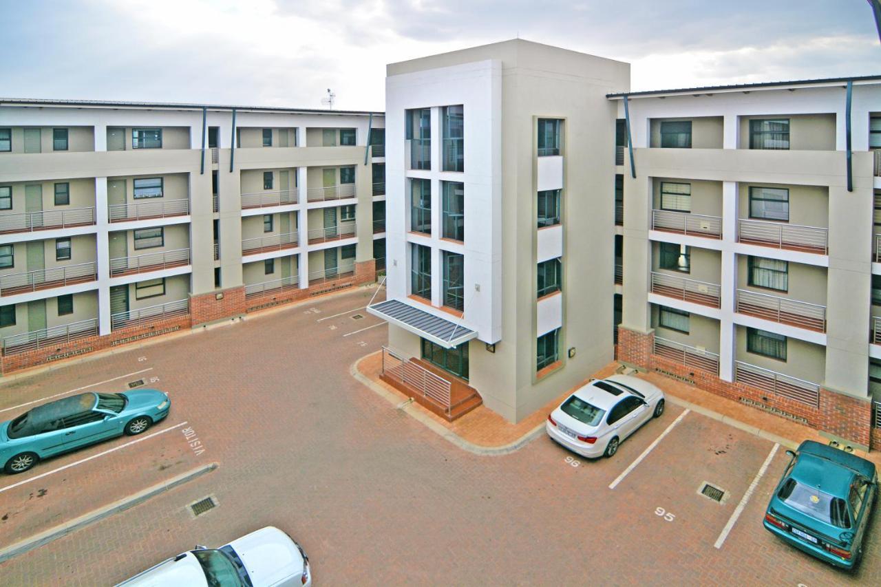 Zwelakho Furnished Apartments The Cube Johannesburg Dış mekan fotoğraf