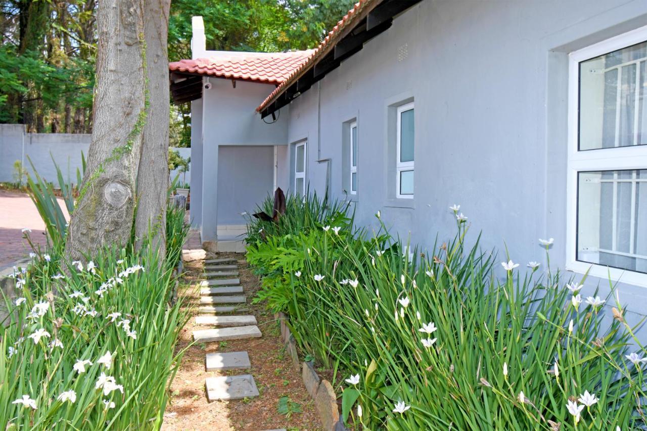 Zwelakho Furnished Apartments The Cube Johannesburg Dış mekan fotoğraf