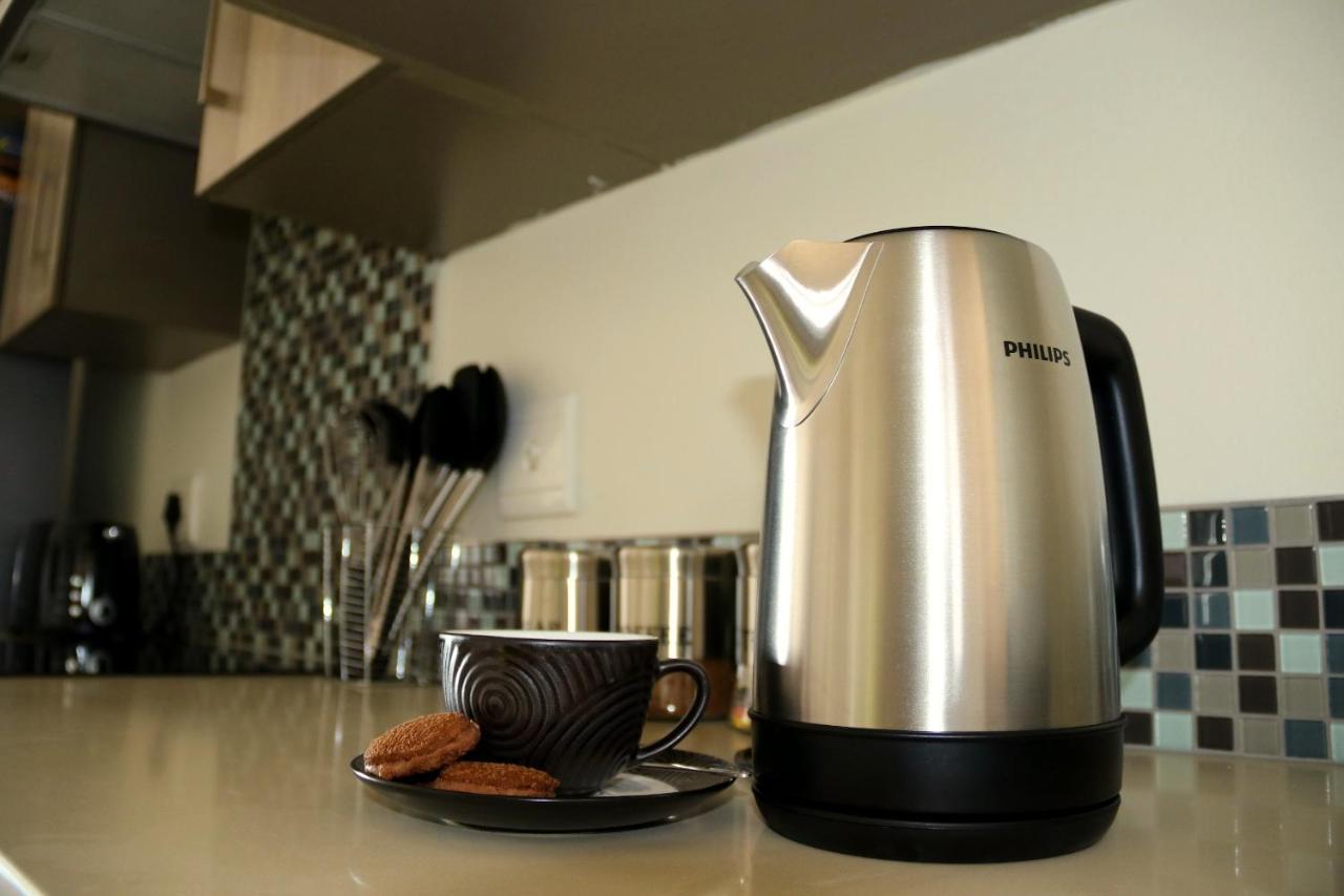 Zwelakho Furnished Apartments The Cube Johannesburg Dış mekan fotoğraf